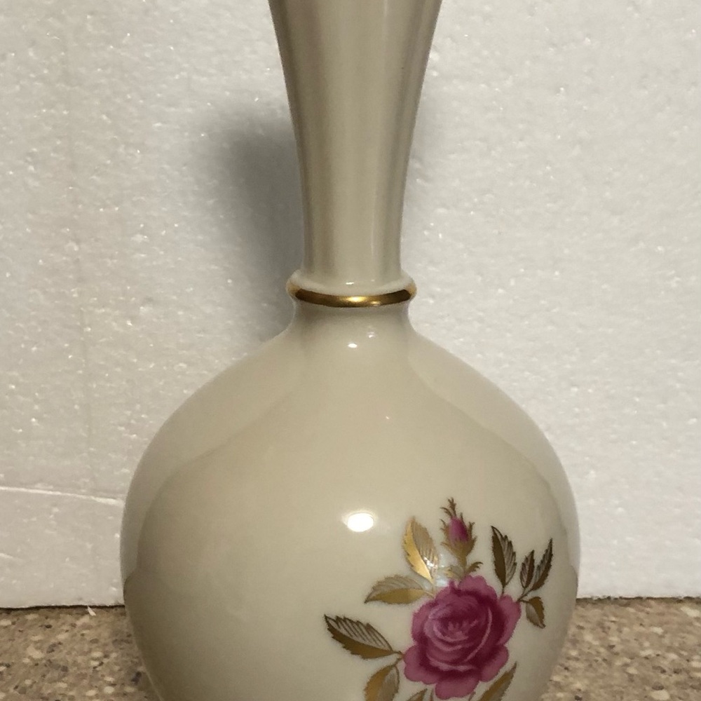 Lenox Ivory Porcelain 8” Tall Vase